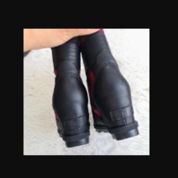 Sorel Lexie Waterproof Leather Woolen Plaid Wedge Boots Size us8.5 women's - Picture 6 of 8